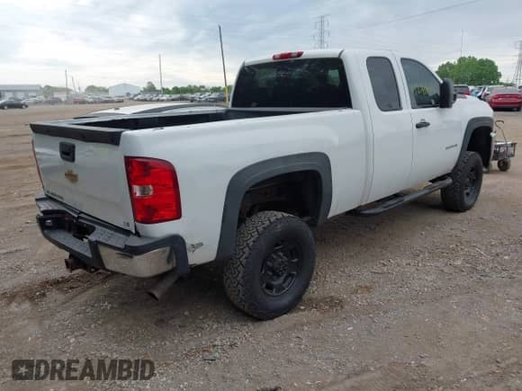 ✅ 2013 Chevrolet Silverado 2500HD Work Truck • VIN: 1GC2KVCG0DZ369368 • Lot: 42505583. Wystawiony na IAAI z przebiegiem 196 105 mil. Bezpłatny archiwum sprzedaży aukcyjnych z USA i szczegółowy raport historii pojazdu na DreamBid. Zdjęcie 4.