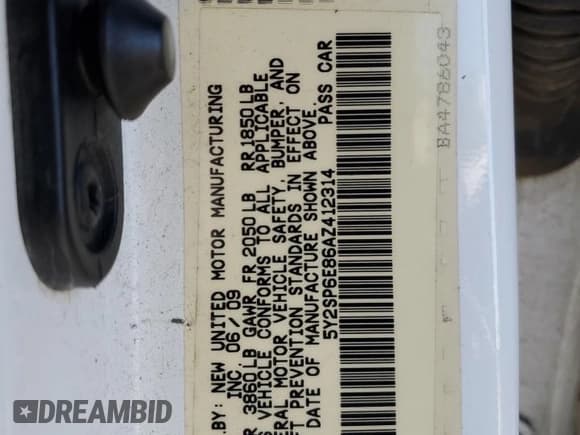 ✅ 2010 Pontiac Vibe 1SA • VIN: 5Y2SP6E86AZ412314 • Lot: 85120405. Listed on Copart with 198,654 mi. Free auction sales archive from the USA and detailed vehicle history report at DreamBid. Image 13.