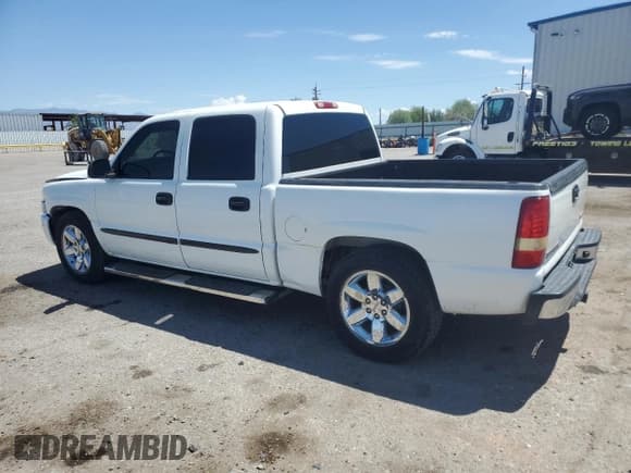 ✅ 2005 GMC Sierra 1500 SLT • VIN: 2GTEC13T951129648 • Лот: 66658585. Опубликован ранее на Copart с пробегом 165 443 миль. Бесплатный доступ к архиву аукционных продаж из США и подробный отчёт об истории автомобиля на DreamBid. Изображение 2.