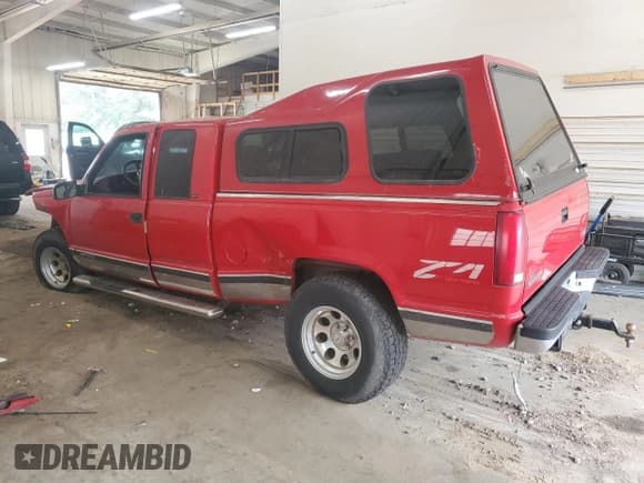 ✅ 1998 GMC Sierra 1500 • VIN: 2GTEK19RXW1547233 • Лот: 60666705. Опубликован ранее на Copart с пробегом 168 373 миль. Бесплатный доступ к архиву аукционных продаж из США и подробный отчёт об истории автомобиля на DreamBid. Изображение 2.