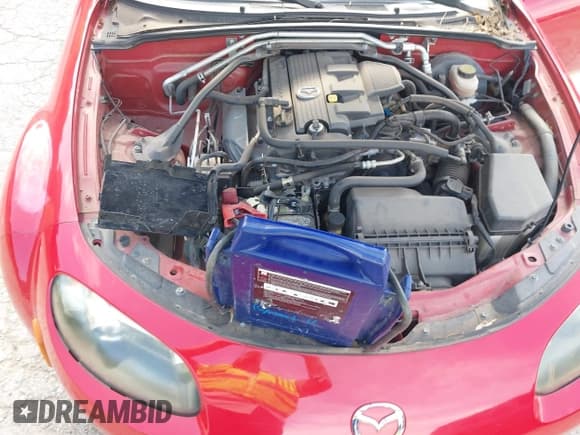 ✅ 2006 Mazda MX-5 Miata Grand Touring • VIN: JM1NC25F060103269 • Lot: 42482820. Wystawiony na IAAI z przebiegiem 62 607 mil. Bezpłatny archiwum sprzedaży aukcyjnych z USA i szczegółowy raport historii pojazdu na DreamBid. Zdjęcie 10.