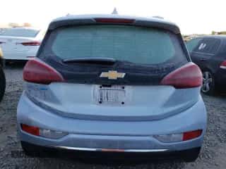 2017 Chevrolet Bolt EV Premier с VIN 1G1FX6S0XH4163760, выставлен на аукционе Copart как лот 79976583 с пробегом 45 210 миль миль и . История ставок и продаж доступна на DreamBid. Изображение 6.