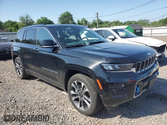 ✅ 2023 Jeep Grand Cherokee Overland • VIN: 1C4RJYD66P8792085 • Lot: 62276125. Listed on Copart with 20,294 mi. Free auction sales archive from the USA and detailed vehicle history report at DreamBid. Image 4.