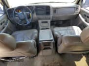 ✅ 2002 Chevrolet Silverado 2500HD LT • VIN: 1GCHK23U72F217178 • Lot: 68378834. Wystawiony na Copart z przebiegiem 327 008 mil. Bezpłatny archiwum sprzedaży aukcyjnych z USA i szczegółowy raport historii pojazdu na DreamBid. Zdjęcie 8.