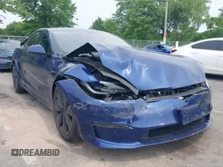 ✅ 2022 Tesla Model S • VIN: 5YJSA1E55NF493604 • Lot: 42503731. Wystawiony na IAAI z przebiegiem 37 961 mil. Bezpłatny archiwum sprzedaży aukcyjnych z USA i szczegółowy raport historii pojazdu na DreamBid. Zdjęcie 1.