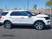✅ 2018 Ford Explorer Platinum • VIN: 1FM5K8HT9JGA45424 • Lot: 42085412. Wystawiony na IAAI z przebiegiem 61 407 mil. Bezpłatny archiwum sprzedaży aukcyjnych z USA i szczegółowy raport historii pojazdu na DreamBid. Zdjęcie 14.