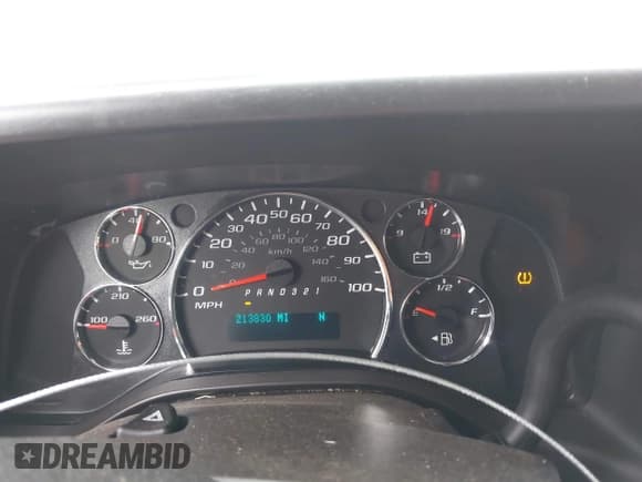 ✅ 2013 Chevrolet Express Cargo • VIN: 1GCSGAFX9D1179623 • Lot: 42405699. Wystawiony na IAAI z przebiegiem 213 830 mil. Bezpłatny archiwum sprzedaży aukcyjnych z USA i szczegółowy raport historii pojazdu na DreamBid. Zdjęcie 7.