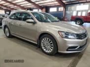 ✅ 2016 Volkswagen Passat SE • VIN: 1VWBT7A35GC021224 • Лот: 93880815. Опубликован ранее на Copart с пробегом 158 962 миль. Бесплатный доступ к архиву аукционных продаж из США и подробный отчёт об истории автомобиля на DreamBid. Изображение 4.
