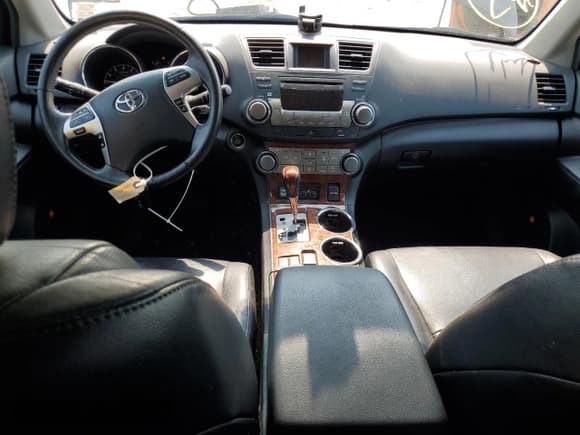 ✅ 2011 Toyota Highlander Limited • VIN: 5TDDK3EH0BS080539 • Lot: 67193495. Listed on Copart with 156,241 mi. Free auction sales archive from the USA and detailed vehicle history report at DreamBid. Image 8.