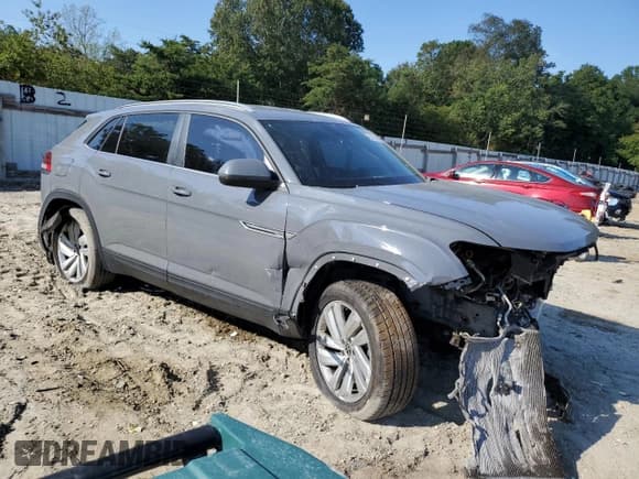 ✅ 2021 Volkswagen Atlas SE • VIN: 1V2HC2CA0MC205329 • Lot: 81561825. Listed on Copart with 119,591 mi. Free auction sales archive from the USA and detailed vehicle history report at DreamBid. Image 4.