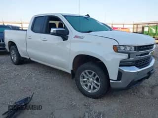 2021 Chevrolet Silverado 1500 LT z VIN 1GCRYDEDXMZ272589, wystawiony jako IAAI lot #43345979 z przebiegiem 58 237 mil mil oraz . Historia ofert i sprzedaży dostępna na DreamBid. Obrazek 1.