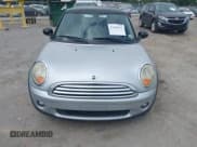 ✅ 2010 MINI Hardtop • VIN: WMWMF3C58ATZ66375 • Lot: 42969522. Wystawiony na IAAI z przebiegiem 88 174 mil. Bezpłatny archiwum sprzedaży aukcyjnych z USA i szczegółowy raport historii pojazdu na DreamBid. Zdjęcie 6.