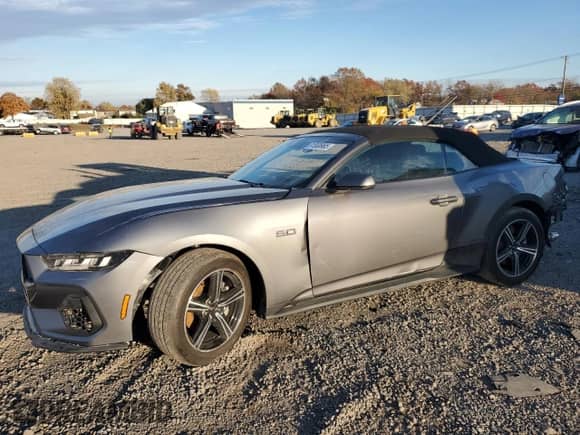 2024 Ford Mustang EcoBoost с VIN 1FAGP8UH1R5136541, выставлен на аукционе Copart как лот 91530965 с пробегом 18 412 миль миль и Списание • Salvage title. История ставок и продаж доступна на DreamBid. Изображение 1.