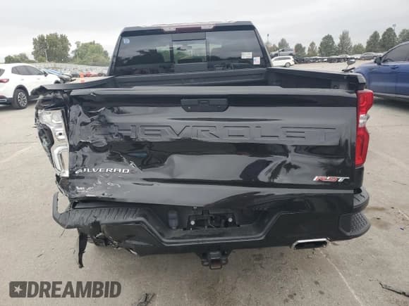 ✅ 2020 Chevrolet Silverado 1500 RST • VIN: 1GCUYEED3LZ221949 • Lot: 82327815. Wystawiony na Copart z przebiegiem 140 496 mil. Bezpłatny archiwum sprzedaży aukcyjnych z USA i szczegółowy raport historii pojazdu na DreamBid. Zdjęcie 6.