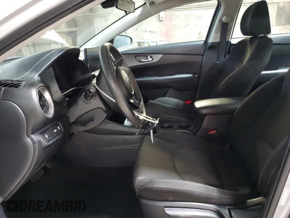 ✅ 2021 Kia Forte LXS • VIN: 3KPF24AD7ME313802 • Lot: 93138885. Listed on Copart with 108,794 mi. Free auction sales archive from the USA and detailed vehicle history report at DreamBid. Image 7.