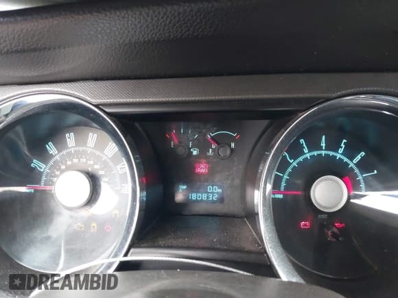 ✅ 2010 Ford Mustang GT • VIN: 1ZVBP8CH3A5138766 • Лот: 42636227. Опубликован ранее на IAAI с пробегом 180 832 миль. Бесплатный доступ к архиву аукционных продаж из США и подробный отчёт об истории автомобиля на DreamBid. Изображение 7.