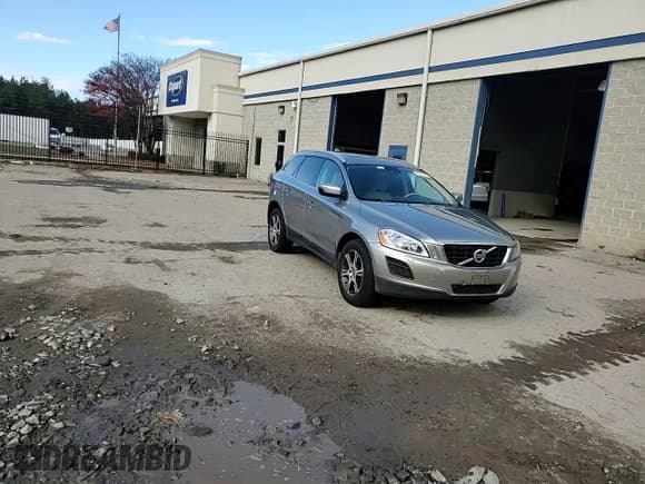 ✅ 2011 Volvo XC60 3.0T • VIN: YV4902DZ5B2174193 • Lot: 91783365. Listed on Copart with 204,472 mi. Free auction sales archive from the USA and detailed vehicle history report at DreamBid. Image 14.