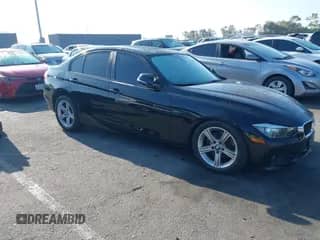 2014 BMW 3 Series 328i с VIN WBA3C1C5XEK105199, выставлен на аукционе IAAI как лот 43045600 с пробегом 154 902 миль миль и . История ставок и продаж доступна на DreamBid. Изображение 1.