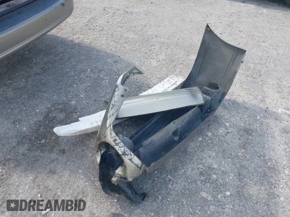 ✅ 2004 Subaru Legacy Outback L.L. Bean • VIN: 4S3BH806X47616435 • Lot: 42119923. Listed on IAAI with 196,204 mi. Free auction sales archive from the USA and detailed vehicle history report at DreamBid. Image 12.