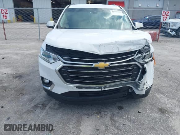 ✅ 2021 Chevrolet Traverse LT Cloth • VIN: 1GNERGKW0MJ126548 • Lot: 42998904. Wystawiony na IAAI z przebiegiem 66 776 mil. Bezpłatny archiwum sprzedaży aukcyjnych z USA i szczegółowy raport historii pojazdu na DreamBid. Zdjęcie 17.