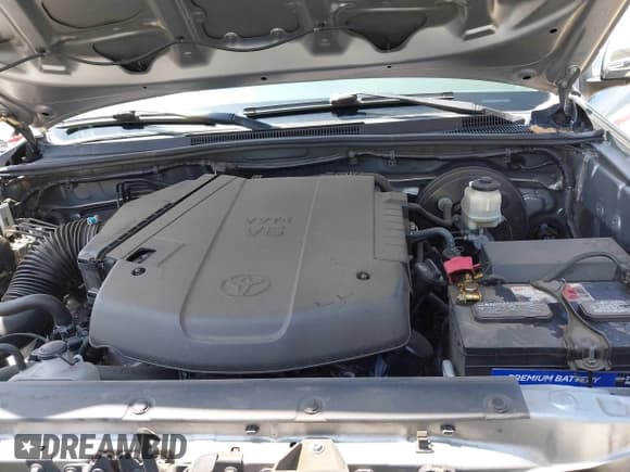 ✅ 2015 Toyota Tacoma PreRunner • VIN: 3TMKU4HN9FM045948 • Lot: 42575327. Listed on IAAI with 67,971 mi. Free auction sales archive from the USA and detailed vehicle history report at DreamBid. Image 10.