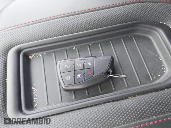 ✅ 2024 Chevrolet Suburban • VIN: 1GNSCEKT8RR350187 • Lot: 43045718. Listed on IAAI with 28,587 mi. Free auction sales archive from the USA and detailed vehicle history report at DreamBid. Image 11.