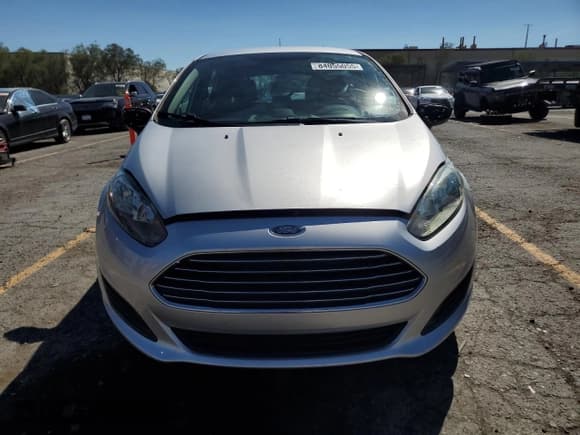 ✅ 2018 Ford Fiesta SE • VIN: 3FADP4EJXJM110757 • Лот: 84055055. Опубликован ранее на Copart с пробегом 101 164 миль. Бесплатный доступ к архиву аукционных продаж из США и подробный отчёт об истории автомобиля на DreamBid. Изображение 5.