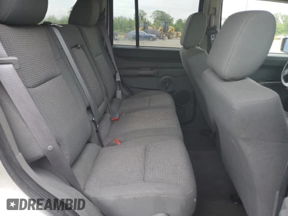 ✅ 2007 Jeep Commander Sport • VIN: 1J8HG48K97C634081 • Лот: 63775825. Опубликован ранее на Copart с пробегом 110 054 миль. Бесплатный доступ к архиву аукционных продаж из США и подробный отчёт об истории автомобиля на DreamBid. Изображение 11.