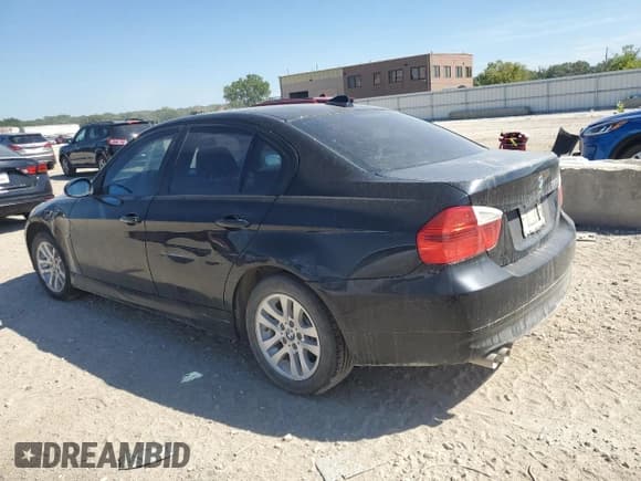 ✅ 2007 BMW 3 Series 328xi • VIN: WBAVC73567KP36353 • Lot: 70313575. Listed on Copart with 193,573 mi. Free auction sales archive from the USA and detailed vehicle history report at DreamBid. Image 2.