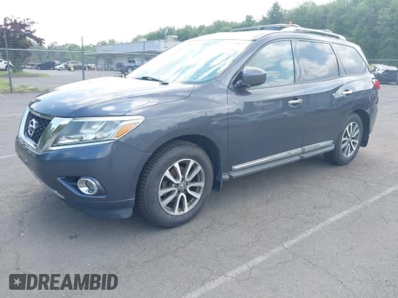 ✅ 2013 Nissan Pathfinder SV • VIN: 5N1AR2MMXDC641515 • Lot: 42570637. Listed on IAAI with 156,525 mi. Free auction sales archive from the USA and detailed vehicle history report at DreamBid. Image 2.