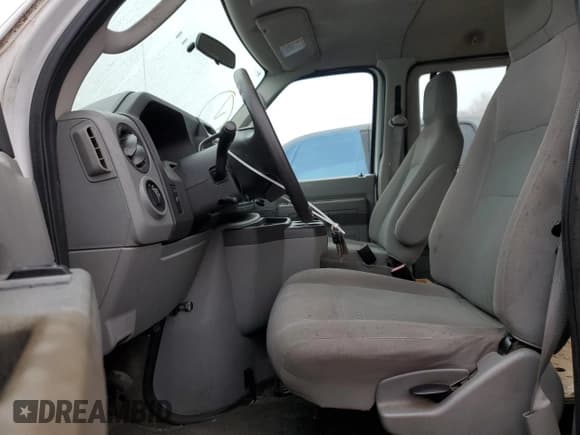 ✅ 2013 Ford Econoline Passenger XL • VIN: 1FBSS3BL0DDA55949 • Лот: 49943195. Опубликован ранее на Copart с пробегом 178 093 миль. Бесплатный доступ к архиву аукционных продаж из США и подробный отчёт об истории автомобиля на DreamBid. Изображение 7.