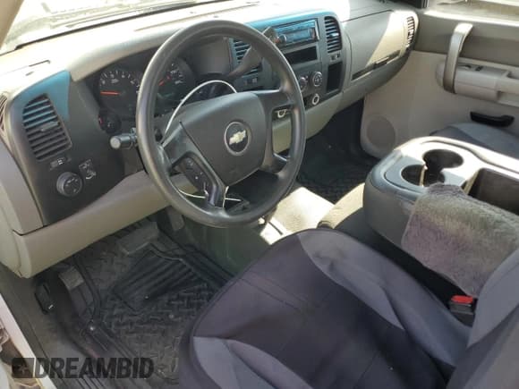 ✅ 2009 Chevrolet Silverado 1500 Work Truck • VIN: 1GCEK14C59Z227090 • Lot: 67946885. Listed on Copart with 242,794 mi. Free auction sales archive from the USA and detailed vehicle history report at DreamBid. Image 8.