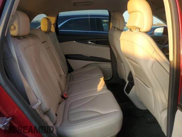 ✅ 2018 Lincoln MKX Select • VIN: 2LMPJ6KR2JBL22343 • Лот: 92468755. Опубликован ранее на Copart с пробегом 75 279 миль. Бесплатный доступ к архиву аукционных продаж из США и подробный отчёт об истории автомобиля на DreamBid. Изображение 10.