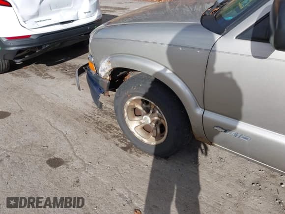 ✅ 2003 Chevrolet S-10 • VIN: 1GCCS19H238119597 • Лот: 40849458. Опубликован ранее на IAAI с пробегом 79 069 миль. Бесплатный доступ к архиву аукционных продаж из США и подробный отчёт об истории автомобиля на DreamBid. Изображение 14.