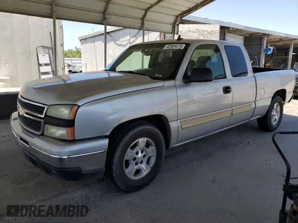 2006 Chevrolet Silverado 1500 LT2 z VIN 2GCEC19T361108349, wystawiony jako Copart lot #62504375 z przebiegiem 416 192 mil mil oraz Szkoda całkowita • Salvage title. Historia ofert i sprzedaży dostępna na DreamBid. Obrazek 1.