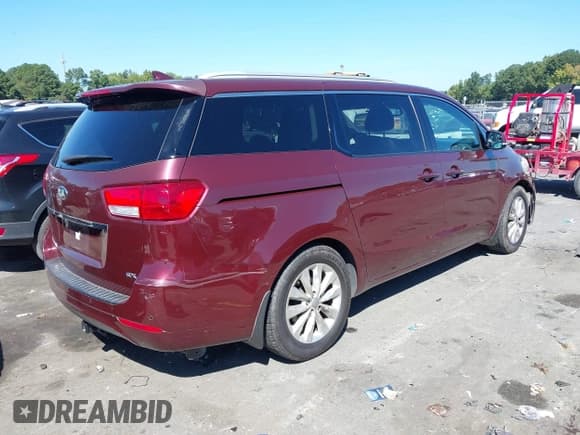 ✅ 2015 Kia Sedona SX • VIN: KNDMC5C15F6077561 • Лот: 43382290. Опубликован ранее на IAAI с пробегом 205 557 миль. Бесплатный доступ к архиву аукционных продаж из США и подробный отчёт об истории автомобиля на DreamBid. Изображение 4.