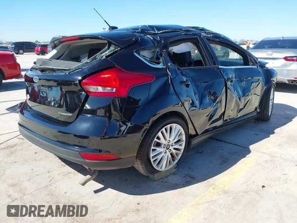 ✅ 2017 Ford Focus Titanium • VIN: 1FADP3N25HL309892 • Lot: 43572470. Listed on IAAI with 39,883 mi. Free auction sales archive from the USA and detailed vehicle history report at DreamBid. Image 4.