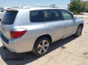 ✅ 2010 Toyota Highlander Sport • VIN: 5TDXK3EH4AS002230 • Лот: 42443643. Опубликован ранее на IAAI с пробегом 156 272 миль. Бесплатный доступ к архиву аукционных продаж из США и подробный отчёт об истории автомобиля на DreamBid. Изображение 4.