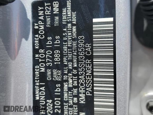 ✅ 2025 Hyundai Venue SEL • VIN: KMHRC8A35SU365903 • Lot: 53184665. Listed on Copart with 1,455 mi. Free auction sales archive from the USA and detailed vehicle history report at DreamBid. Image 13.