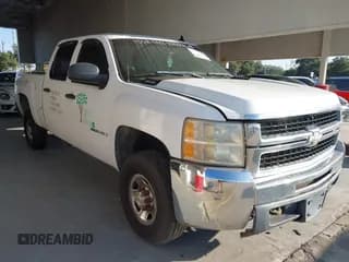 ✅ 2007 Chevrolet Silverado 2500HD 1LT • VIN: 1GCHK23K27F501341 • Lot: 43754829. Wystawiony na IAAI z przebiegiem 276 974 mil. Bezpłatny archiwum sprzedaży aukcyjnych z USA i szczegółowy raport historii pojazdu na DreamBid. Zdjęcie 1.