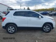 ✅ 2020 Chevrolet Trax LT • VIN: KL7CJPSB5LB000700 • Lot: 43531707. Wystawiony na IAAI z przebiegiem 28 920 mil. Bezpłatny archiwum sprzedaży aukcyjnych z USA i szczegółowy raport historii pojazdu na DreamBid. Zdjęcie 13.