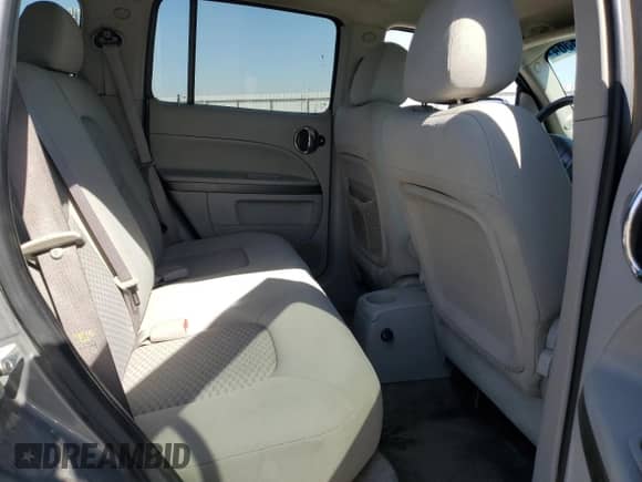 2006 Chevrolet HHR LT z VIN 3GNDA23D06S604438, wystawiony jako Copart lot #73238384 z przebiegiem 219 495 mil mil oraz Szkoda całkowita • Salvage title. Historia ofert i sprzedaży dostępna na DreamBid. Obrazek 10.