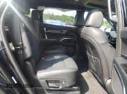 ✅ 2025 Kia Telluride SX-Prestige X-Line • VIN: 5XYP5DGCXSG612095 • Лот: 64888715. Опубликован ранее на Copart с пробегом 13 568 миль. Бесплатный доступ к архиву аукционных продаж из США и подробный отчёт об истории автомобиля на DreamBid. Изображение 11.