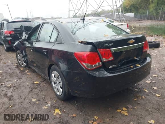 2014 Chevrolet Cruze LS z VIN 1G1PA5SH1E7336369, wystawiony jako IAAI lot #43311124 z przebiegiem 101 303 mil mil oraz . Historia ofert i sprzedaży dostępna na DreamBid. Obrazek 3.