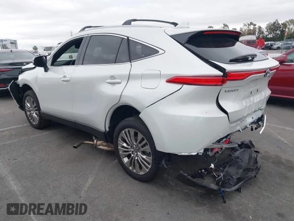 ✅ 2024 Toyota Venza LE • VIN: JTEAAAAH7RJ181287 • Lot: 41775836. Listed on IAAI with 7,098 mi. Free auction sales archive from the USA and detailed vehicle history report at DreamBid. Image 3.