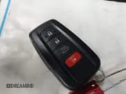 ✅ 2023 Toyota Highlander Platinum • VIN: 5TDKDRAH6PS003112 • Lot: 43111925. Wystawiony na IAAI z przebiegiem 33 641 mil. Bezpłatny archiwum sprzedaży aukcyjnych z USA i szczegółowy raport historii pojazdu na DreamBid. Zdjęcie 11.