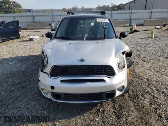 ✅ 2012 MINI Countryman S • VIN: WMWZC3C58CWL83305 • Lot: 82051215. Listed on Copart with 186,078 mi. Free auction sales archive from the USA and detailed vehicle history report at DreamBid. Image 5.