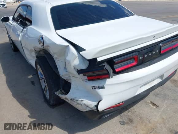 2021 Dodge Challenger R/T с VIN 2C3CDZBT8MH546483, выставлен на аукционе IAAI как лот 43293243 с пробегом 65 771 миль миль и . История ставок и продаж доступна на DreamBid. Изображение 6.