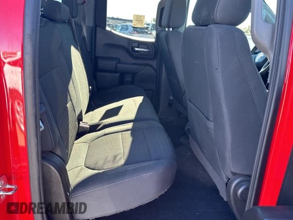 ✅ 2020 Chevrolet Silverado 1500 LT • VIN: 1GCRYDED3LZ231364 • Lot: 82142324. Wystawiony na Copart z przebiegiem 86 219 mil. Bezpłatny archiwum sprzedaży aukcyjnych z USA i szczegółowy raport historii pojazdu na DreamBid. Zdjęcie 6.