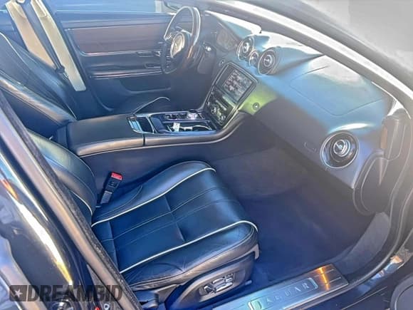 ✅ 2012 Jaguar XJ Supercharged • VIN: SAJWA2GE5CMV27826 • Lot: 96837005. Listed on Copart with 82,747 mi. Free auction sales archive from the USA and detailed vehicle history report at DreamBid. Image 5.